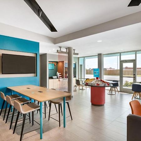 Avid Hotels Elkhart North By Ihg Екстериор снимка