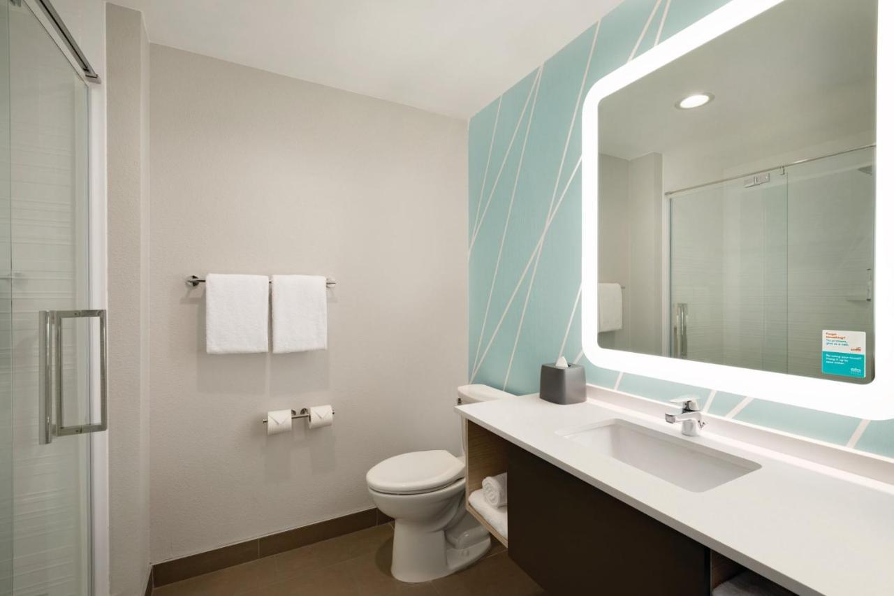 Avid Hotels Elkhart North By Ihg Екстериор снимка